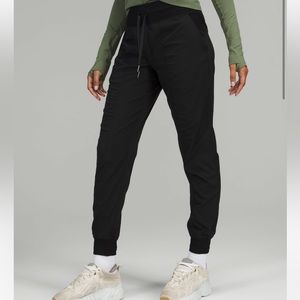 Dance studio jogger in black